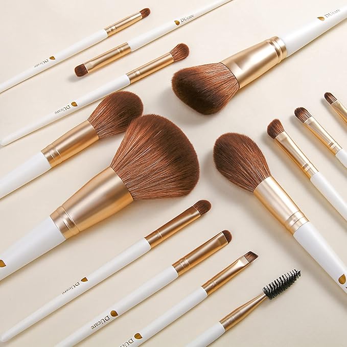 DUcare Makeup Brushes with Bag - 14Pcs Professional Synthetic Make Up Brushes Set for Blush Concealer Foundation Bronzer Powder Eyebrow Contour Eyeshadow Blending Makeup Brush Set Mekaup bag, White