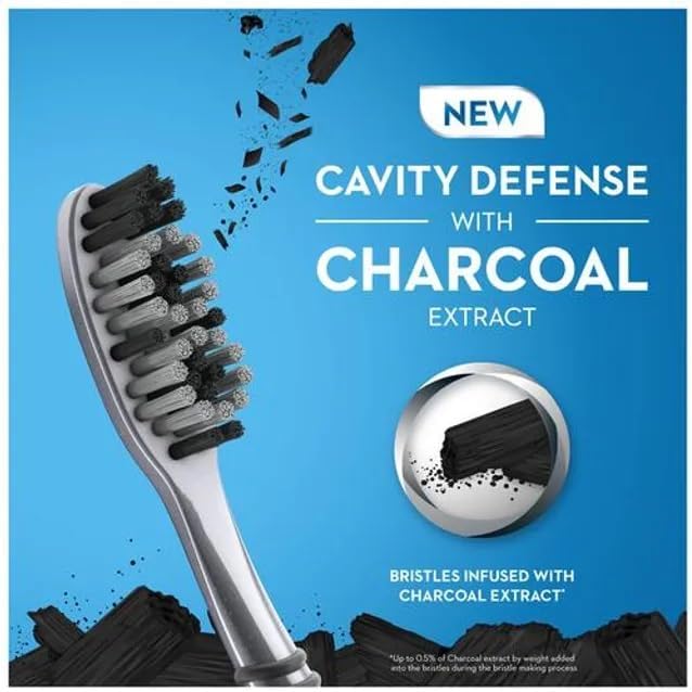 Oral-B Cavity Defence Deep Clean + Whitening Toothbrush with Charcoal Extract Bristles, Tongue Cleaner and Hygienic Head Caps, Medium, Pack of 4