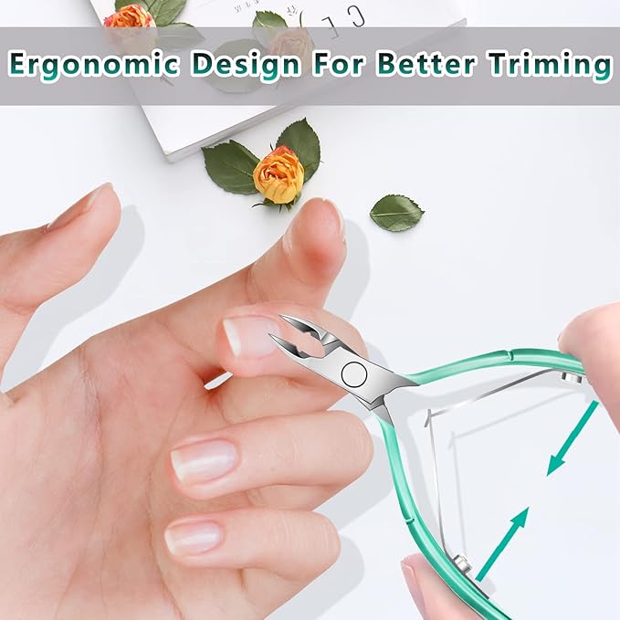 Cuticle trimmer with cuticle pusher