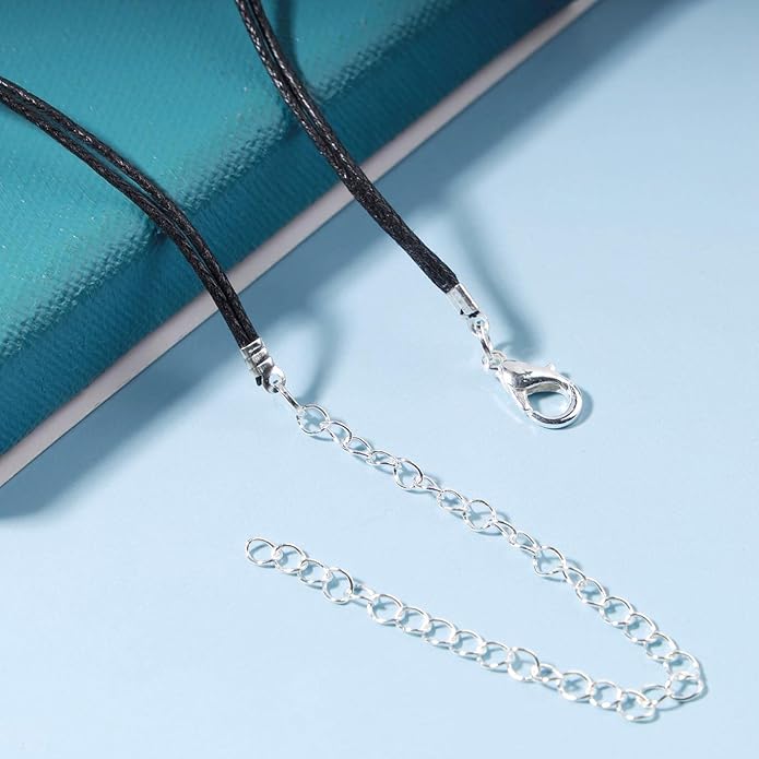 Boho Layered Suede Choker Necklace Black Leather Shell Necklace Silver Sea Shell Necklace Short Minimalist Collar Necklace Chain Jewelry for Women Beach Lover Gifts