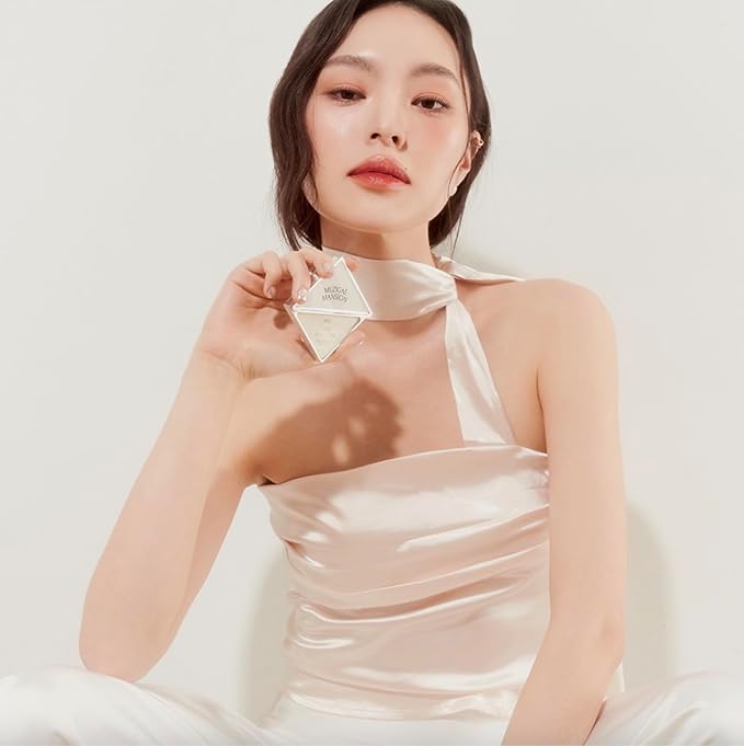 MUZIGAE MANSION FITTING HIGHLIGHTER Vegan Powder Lightweight, Smooth, Blendable, Face Enhancing Makeup Color (Goergeous)