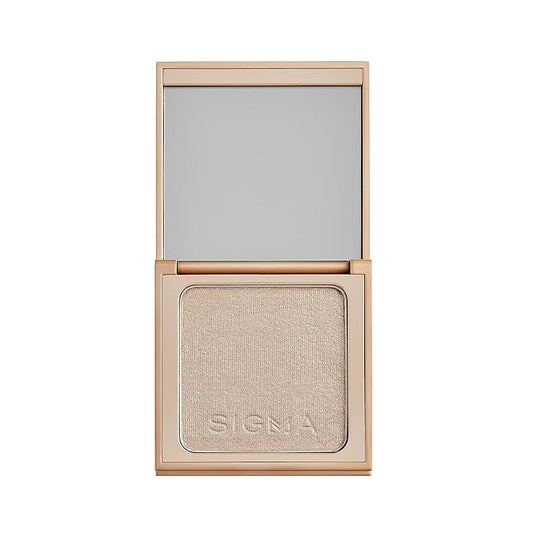 Sigma Beauty Highlighter Makeup – Illuminating Highlighting Powder for Face, Sheer Glimmer Face Highlighter for Cheeks, Cupid’s Bow, & Brow Bone (Savanna, Fiery Bronze Metallic)